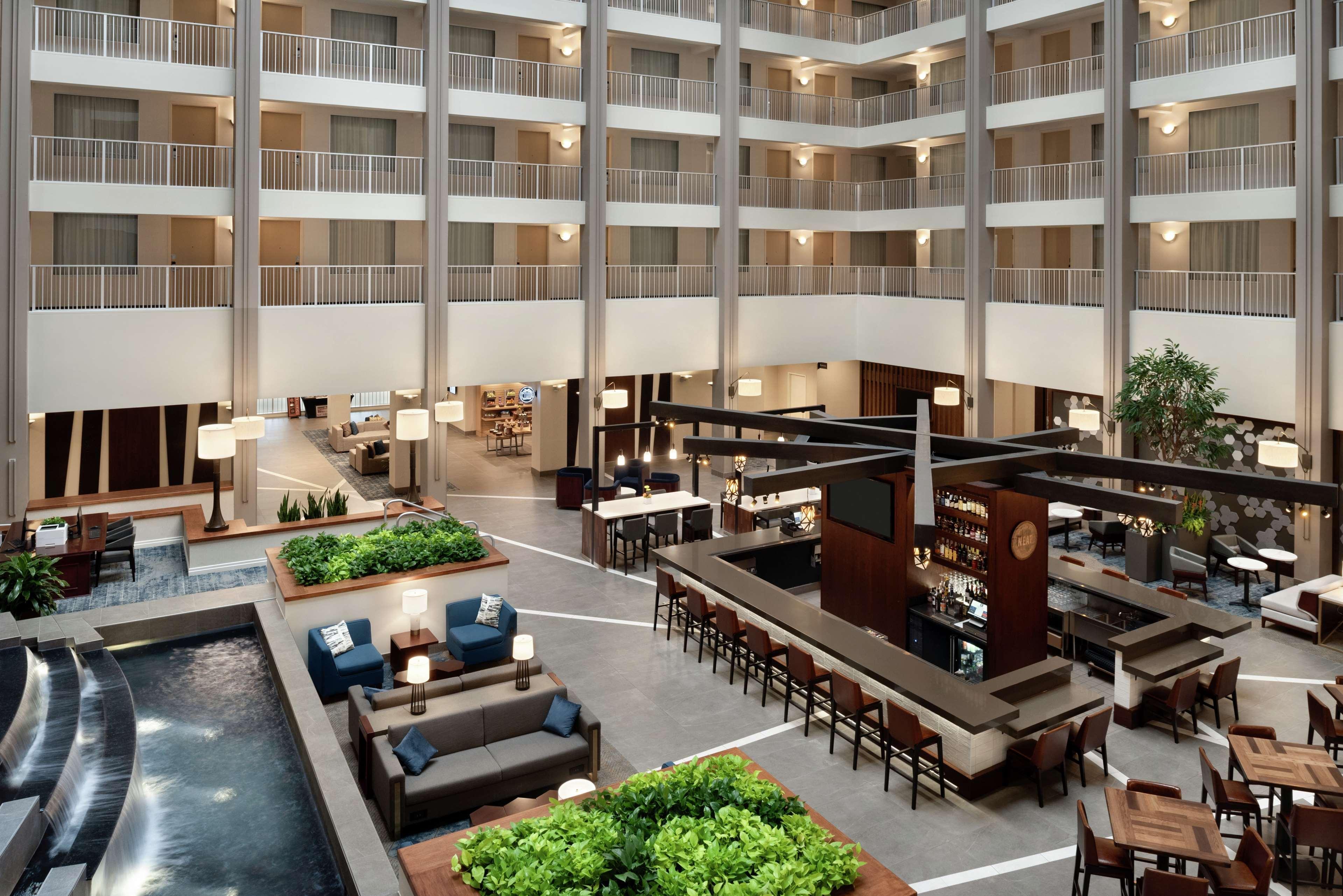 Embassy Suites Cincinnati - Rivercenter Covington Exterior foto