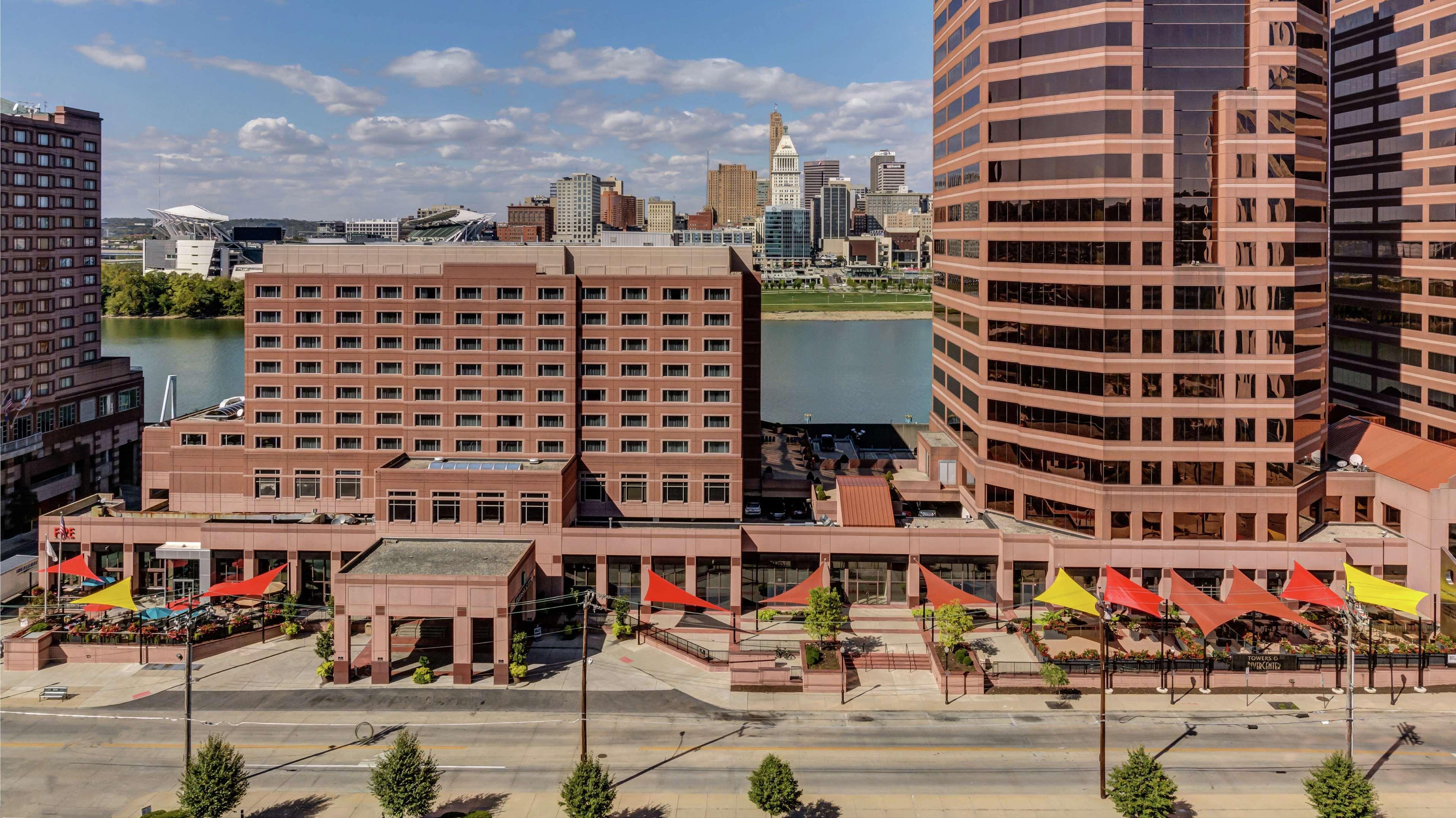 Embassy Suites Cincinnati - Rivercenter Covington Exterior foto